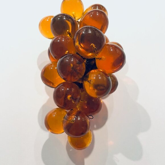 Mid Century Modern Golden Amber Lucite Grape Cluster On Drift Wood Sculpture - Picture 8 of 9